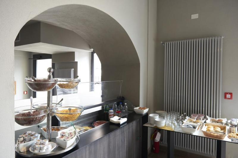 Due Guerrieri Mantova Hotel ภายนอก รูปภาพ