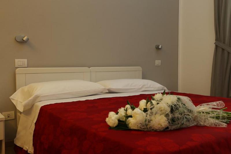Due Guerrieri Mantova Hotel ภายนอก รูปภาพ